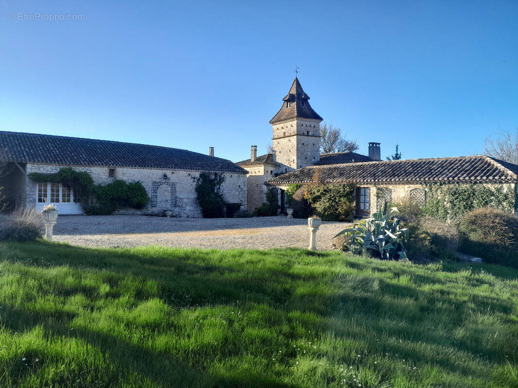 Maison à BRASSAC