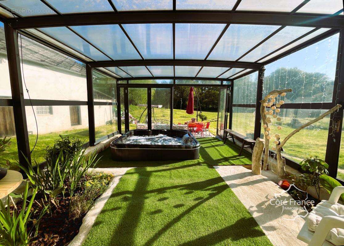 Maison à SAINT-PRIVAT