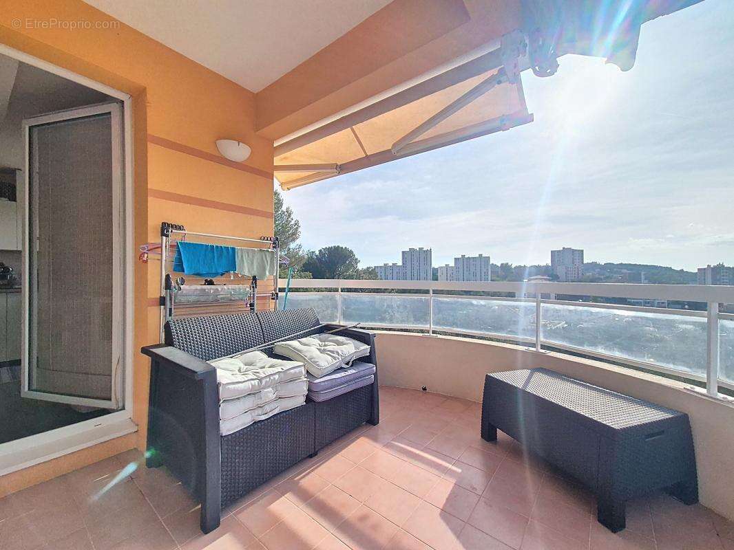 Dernier etage / traversant d'angle. residence avec piscine - photo 6