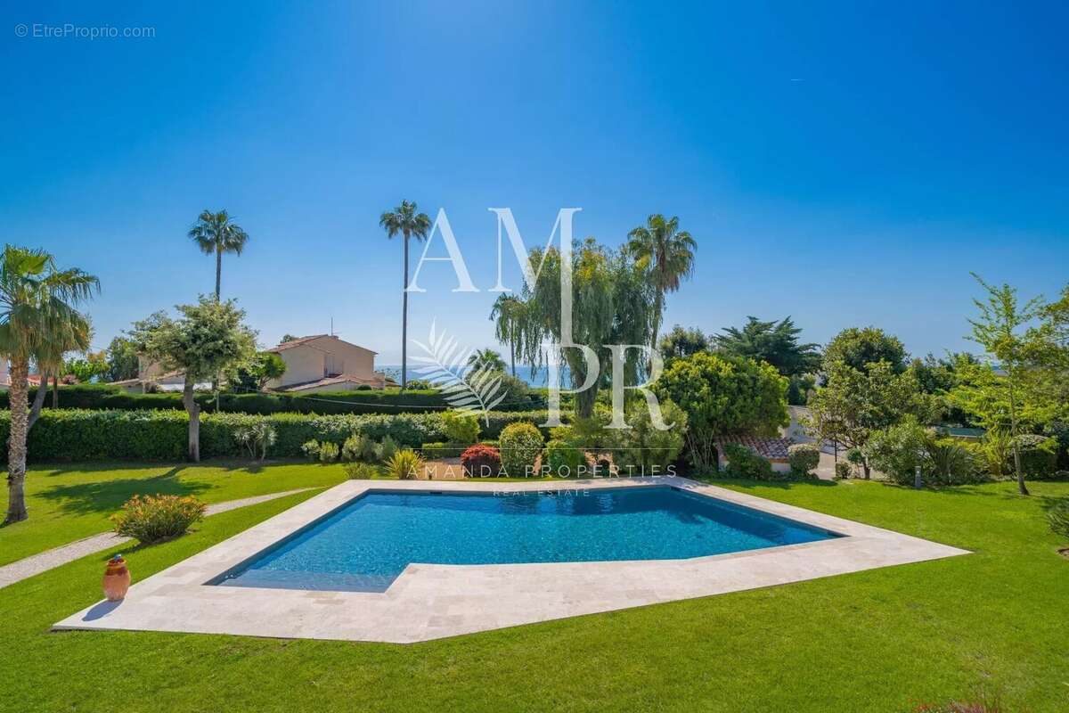 Cannes Californie – Élégance Contemporaine et Vue Mer d’Exception dans un Domaine Privé - photo 29