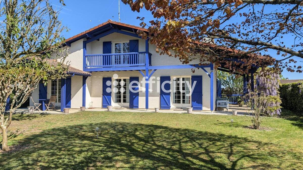 Maison à SAINT-PIERRE-DU-MONT