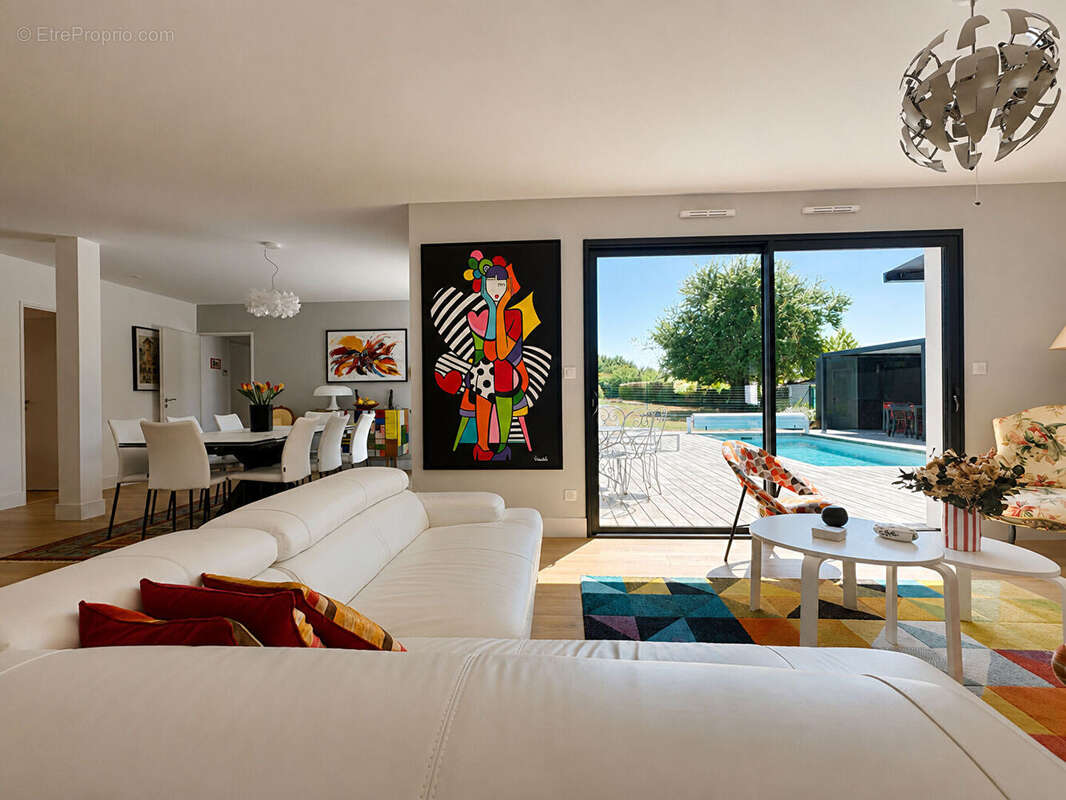 Maison 7 pièces 151m² avec piscine à Saint-Loubès - photo 7