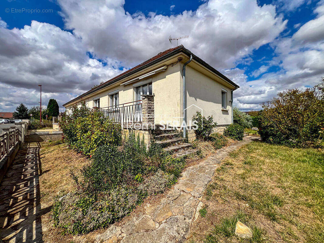 Maison à POTIGNY