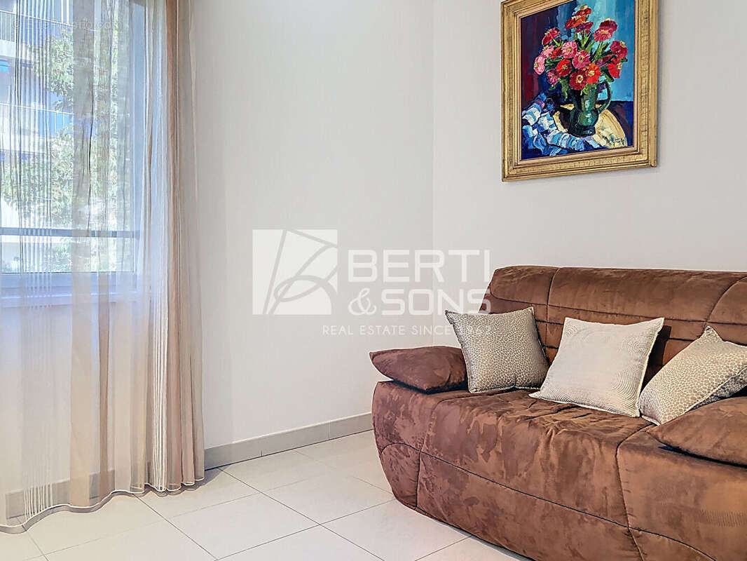 Appartement à MANDELIEU-LA-NAPOULE