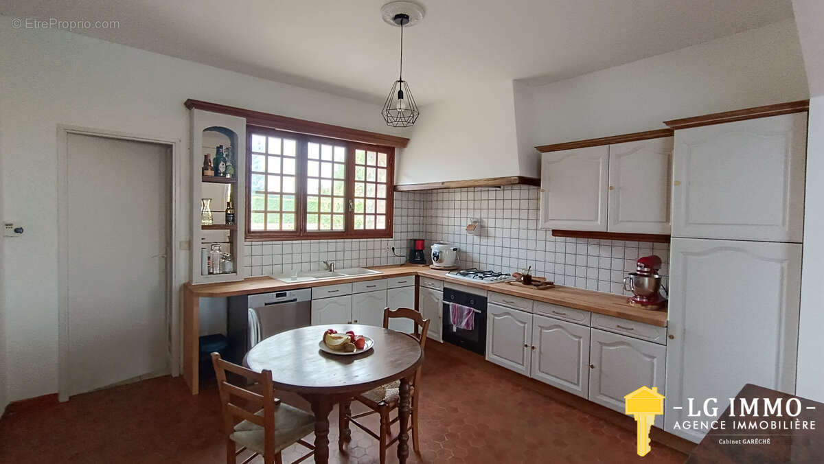 Maison à VILLARS-EN-PONS