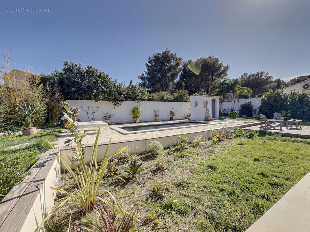 Maison à SIX-FOURS-LES-PLAGES