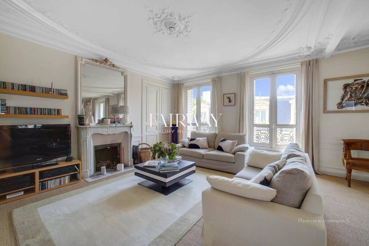 Appartement à PARIS-9E