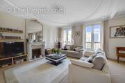 Appartement à PARIS-9E