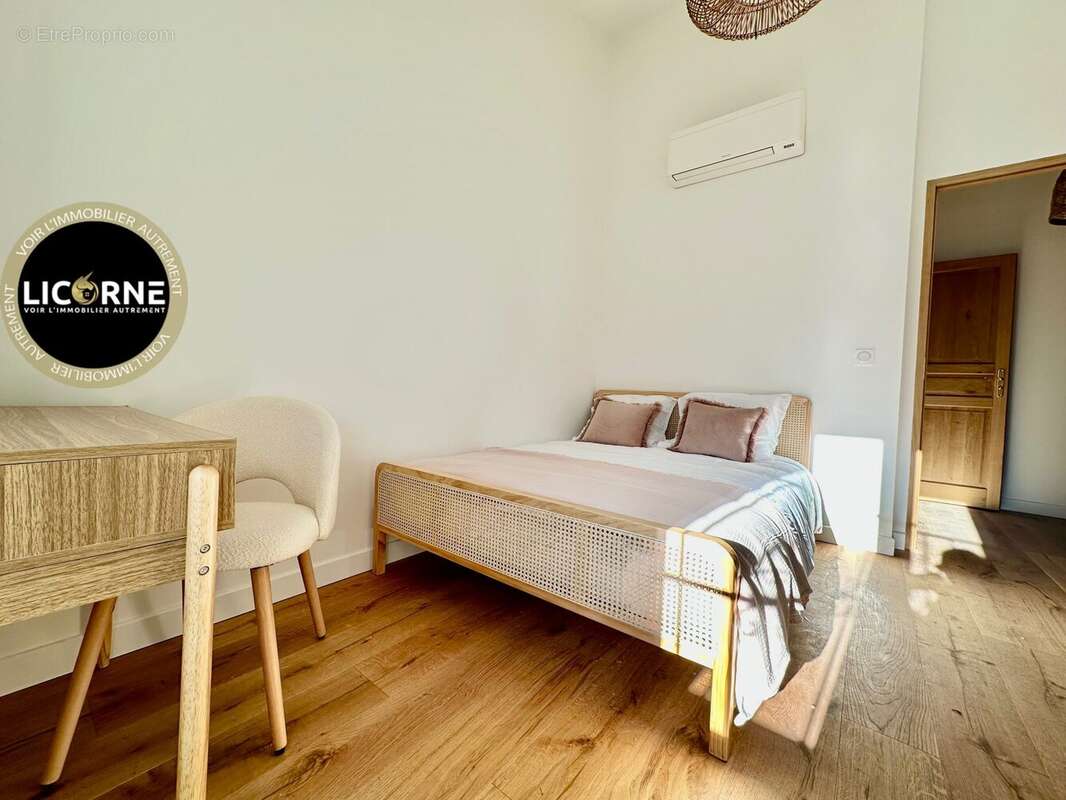 Maison à LE PUY-SAINTE-REPARADE