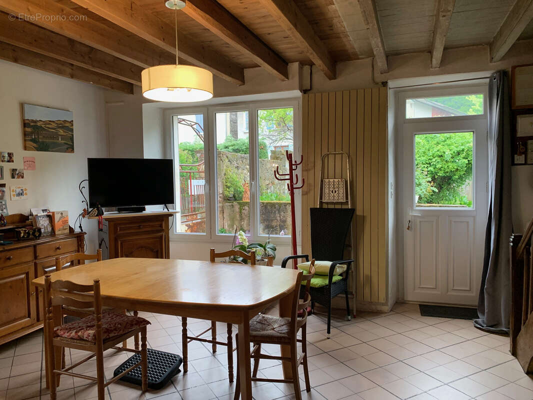 Maison à BEAUCROISSANT