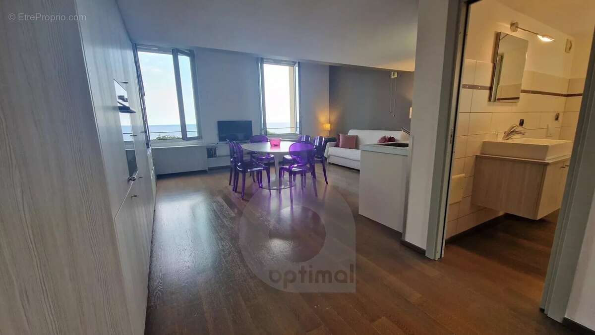 Appartement à ROQUEBRUNE-CAP-MARTIN