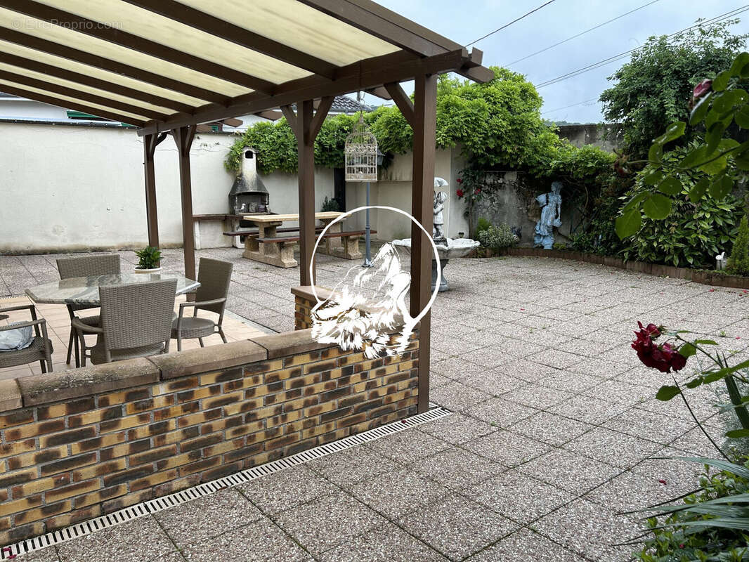 Maison 200 m² à Longeville-Les-Saint-Avold  - photo 8