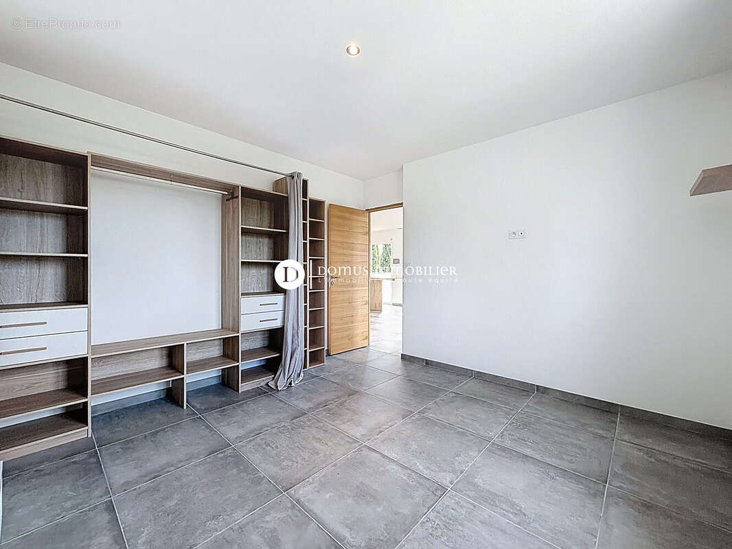 Appartement à SAINT-SATURNIN-LES-AVIGNON