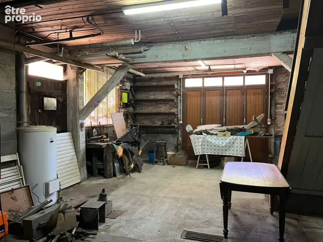 Coussac Bonneval Proche commerces, maison 5 pièces à rénover, garage et jardin. - photo 20