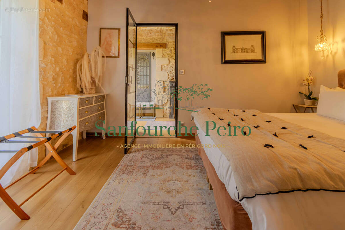 Appartement à SARLAT-LA-CANEDA