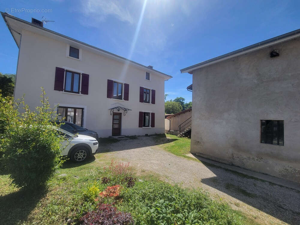 Maison à SAINT-SORLIN-EN-VALLOIRE