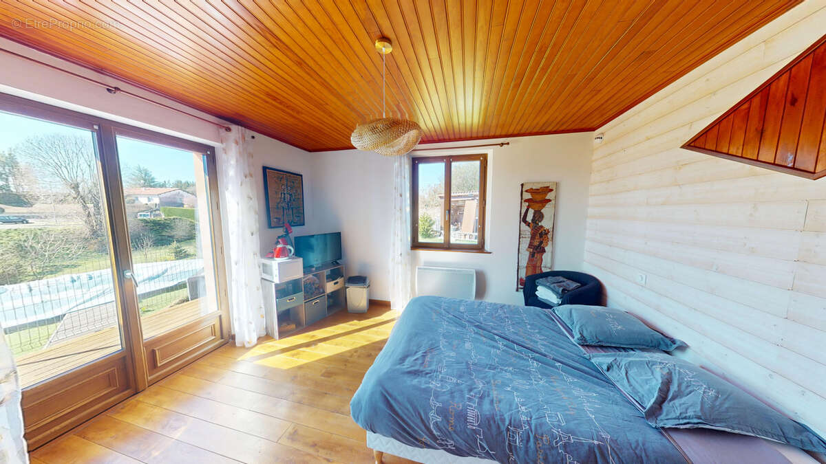 Maison à CRAPONNE-SUR-ARZON