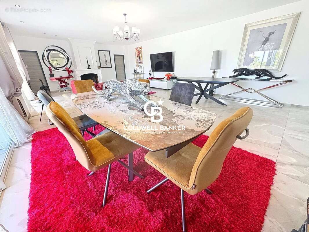 Hauteurs PUGET-SUR-ARGENS – Var est balnéaire Villa de prestige de 245 m² entourée d’un terrain paysager de 5 137 m² - photo 5