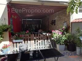 Immeuble de rapport! plein centre ville :bar et restaurant avec locataire occupant!! - photo 5