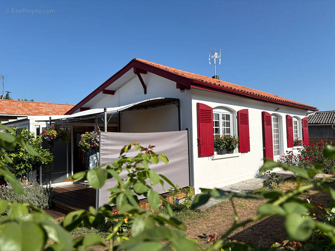 Maison à RION-DES-LANDES