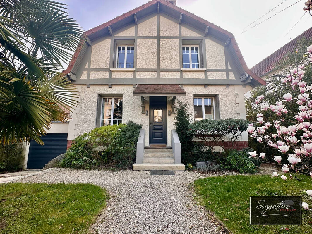 Maison à SENLIS