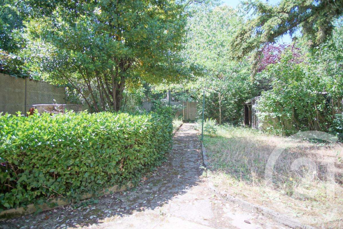 Maison à BONNEUIL-SUR-MARNE