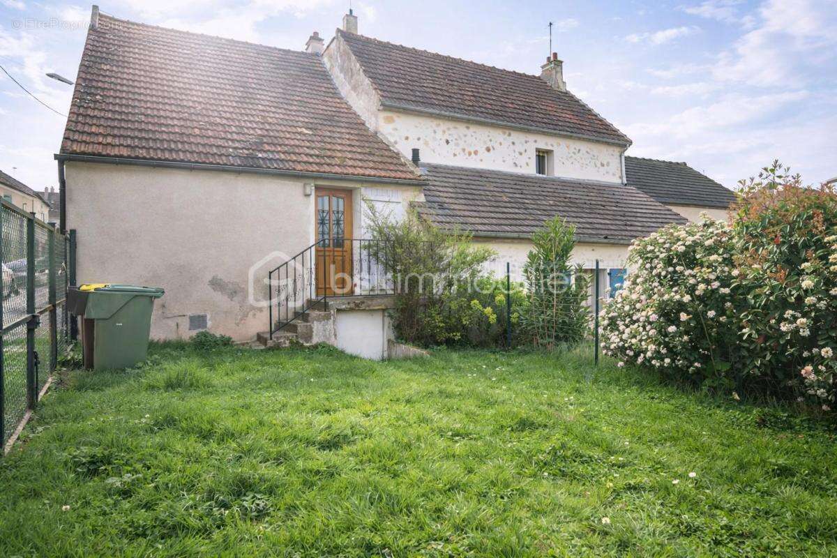 Maison à LIZY-SUR-OURCQ