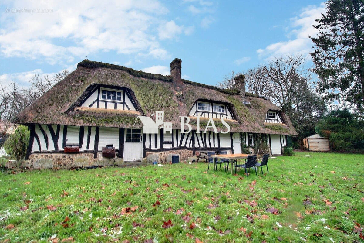 Maison à BOURG-ACHARD
