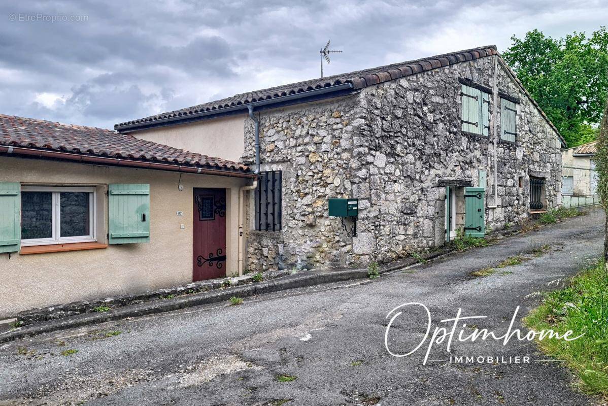 Maison à DONDAS