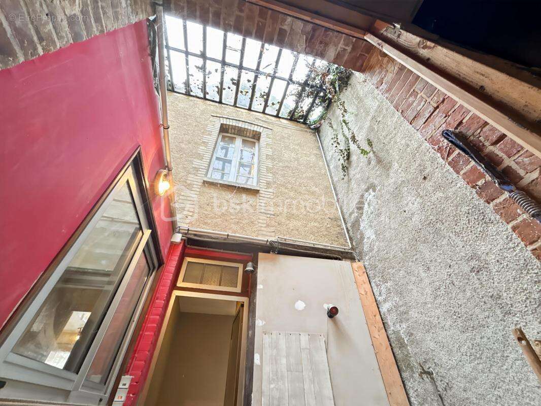 Maison à PONT-SUR-YONNE