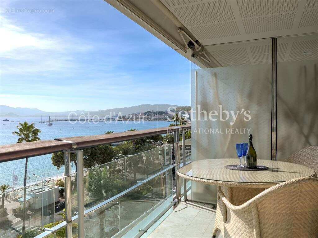 Appartement à CANNES