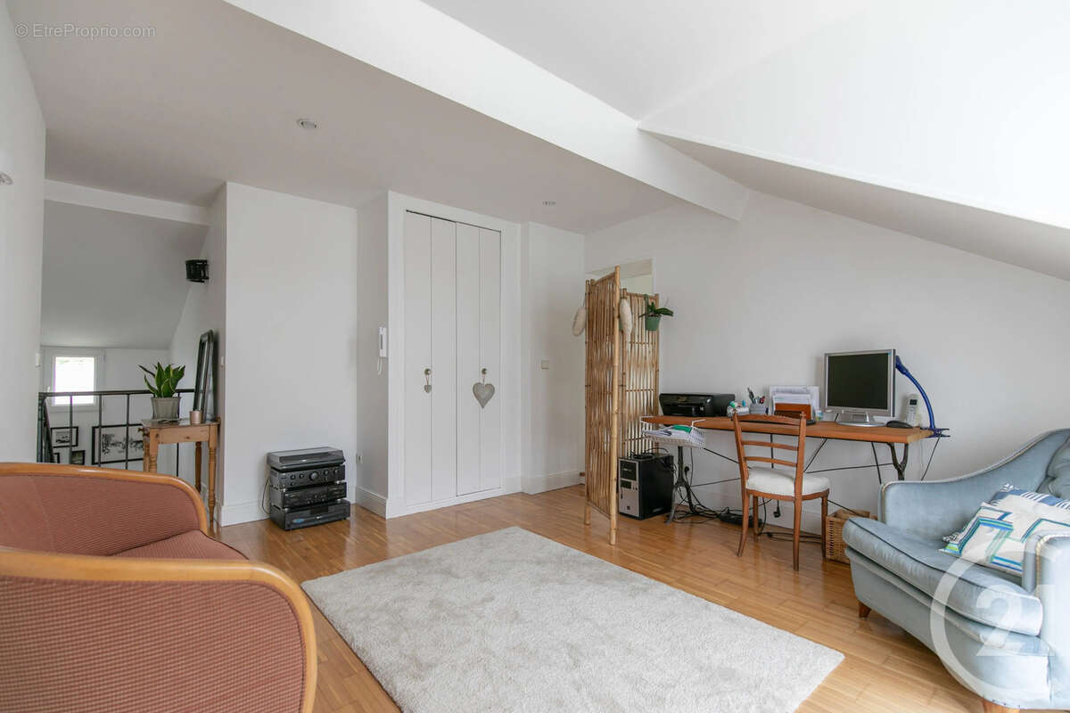 Appartement à CHENNEVIERES-SUR-MARNE