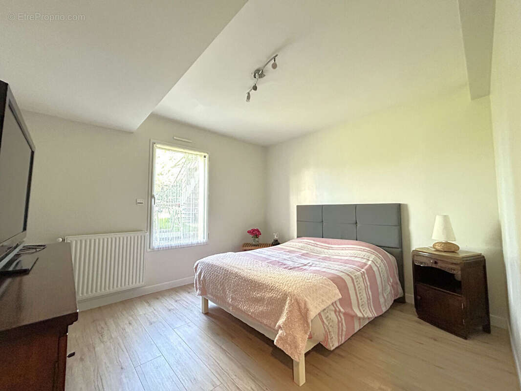 Maison à MONTFORT-SUR-MEU