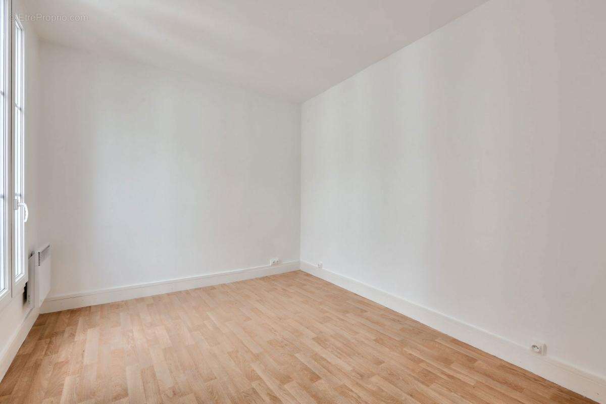 Appartement à PARIS-3E