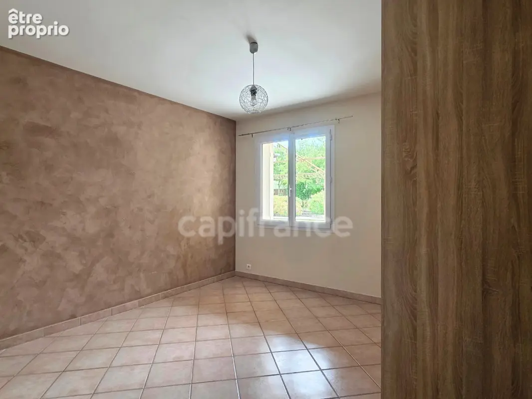Maison à vendre de 200 m² avec piscine – Piégros-la-Clastre (26) - photo 15