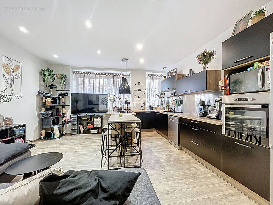 Appartement à SAINT-LAURENT-SUR-SAONE