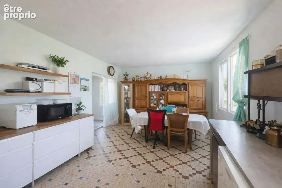 Maison 97 m² à Fontenay-Le-Comte  - photo 2