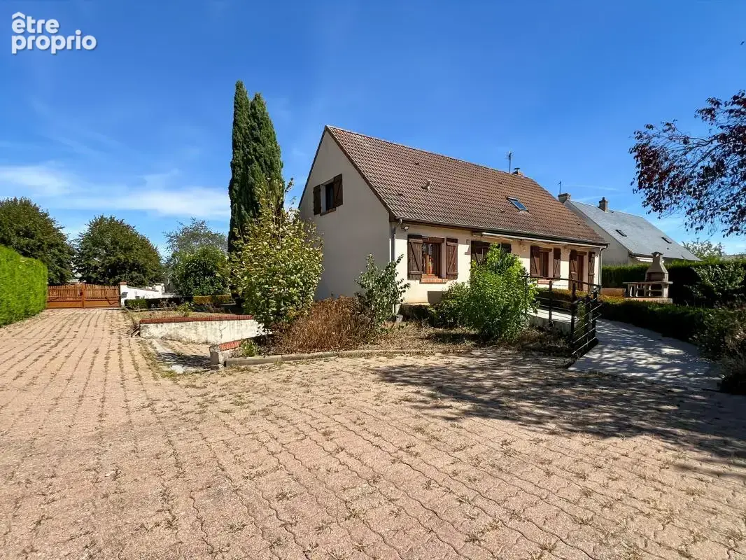 Photo Maison à Patay au prix de 371 000€