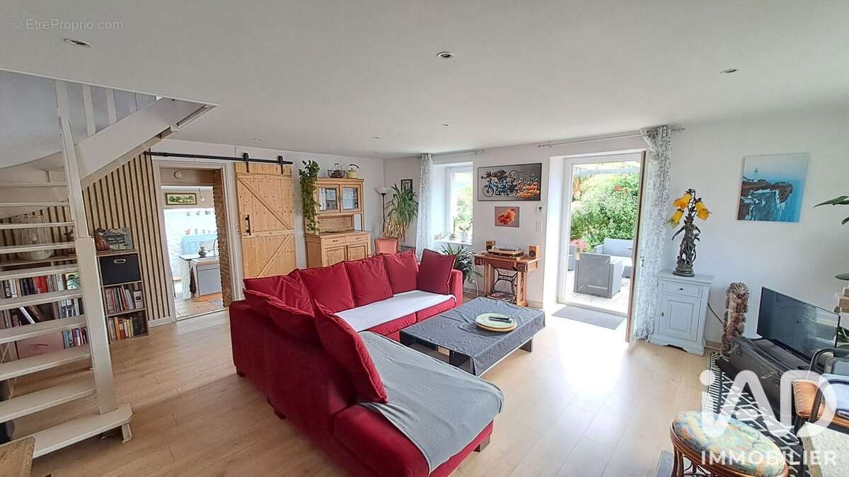 Maison 110 m² à Langueux  - photo 9