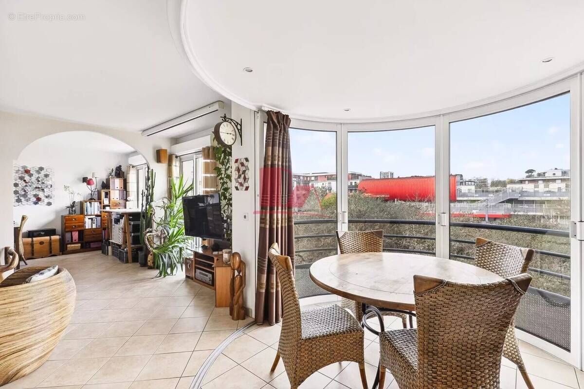 Appartement à ISSY-LES-MOULINEAUX