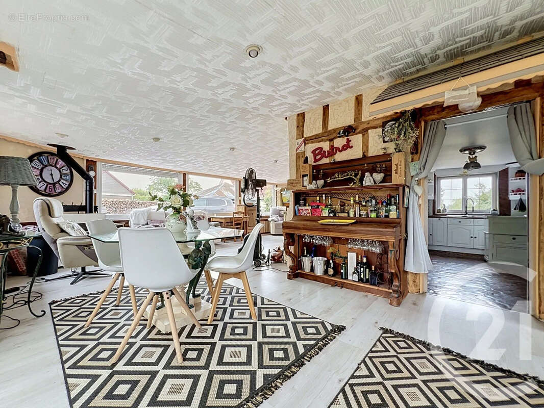 Maison 207 m² à Pont-Audemer  - photo 4