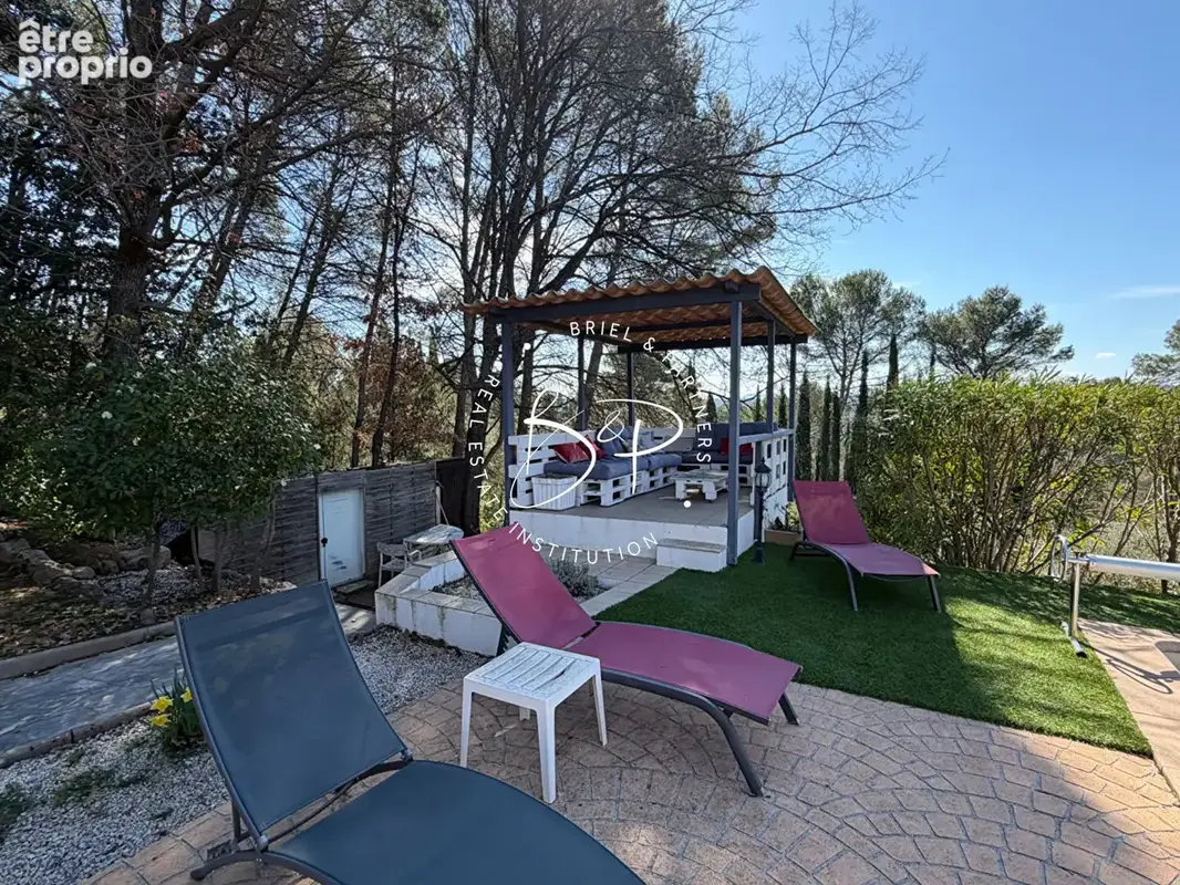 Villa de charme avec piscine et oliviers -sur terrain dominant. - photo 16