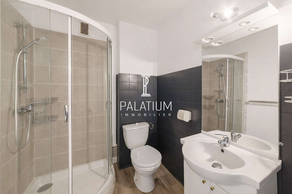 Appartement à GREOUX-LES-BAINS