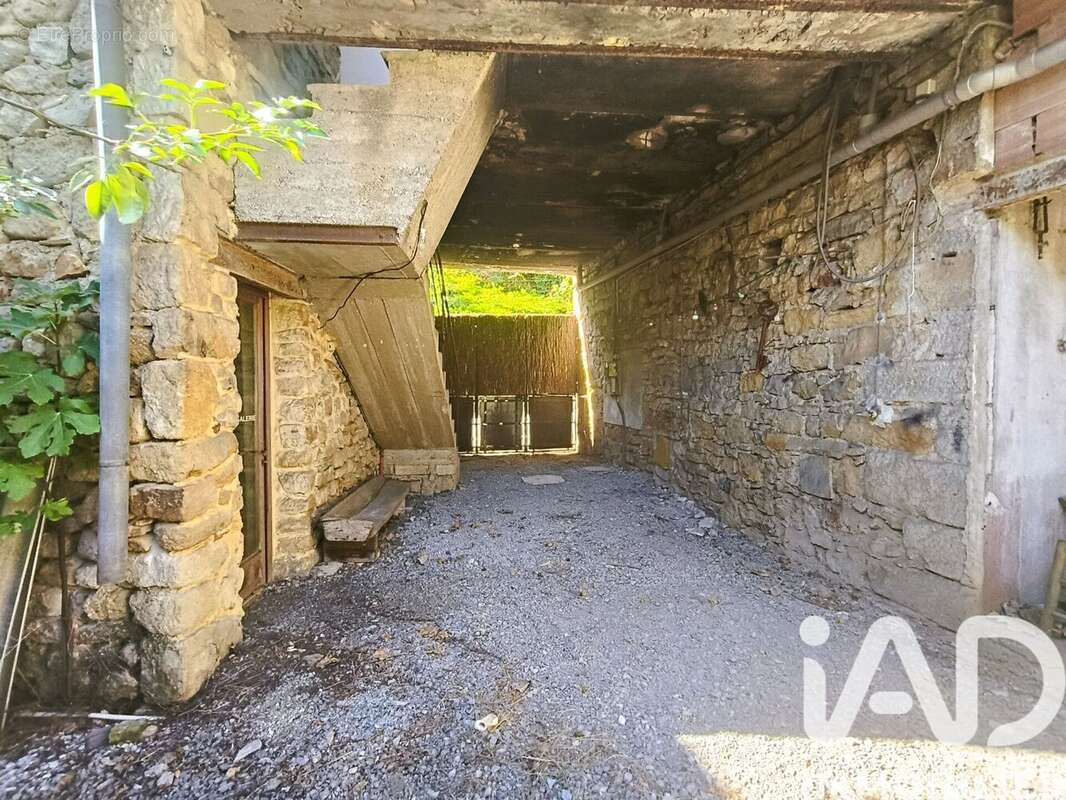 Maison 192 m² à Les Assions  - photo 3