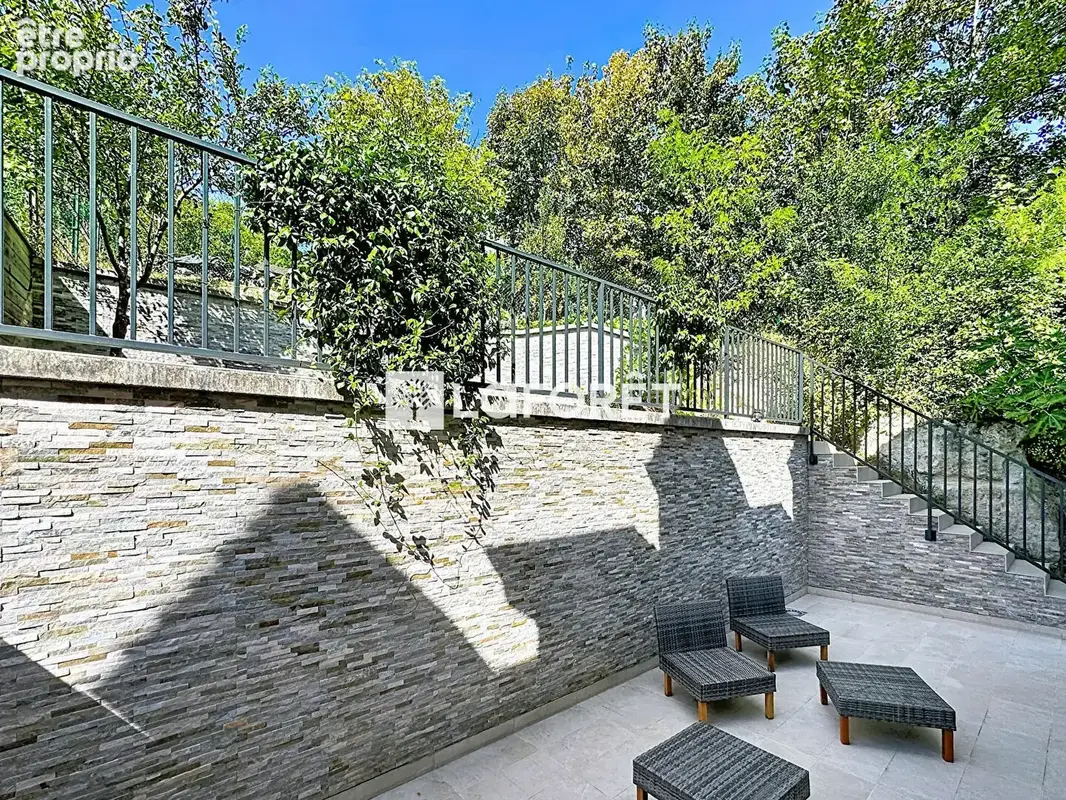 Confortable Maison de 7 pièces (160 m²) proche hypercentre - photo 2
