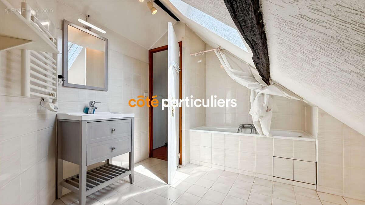 Maison à EVRY-GREGY-SUR-YERRE