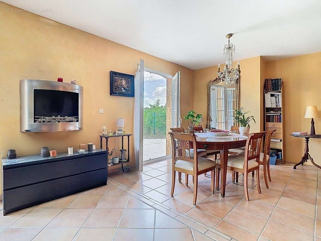 Belle Villa T5 avec piscine - photo 2