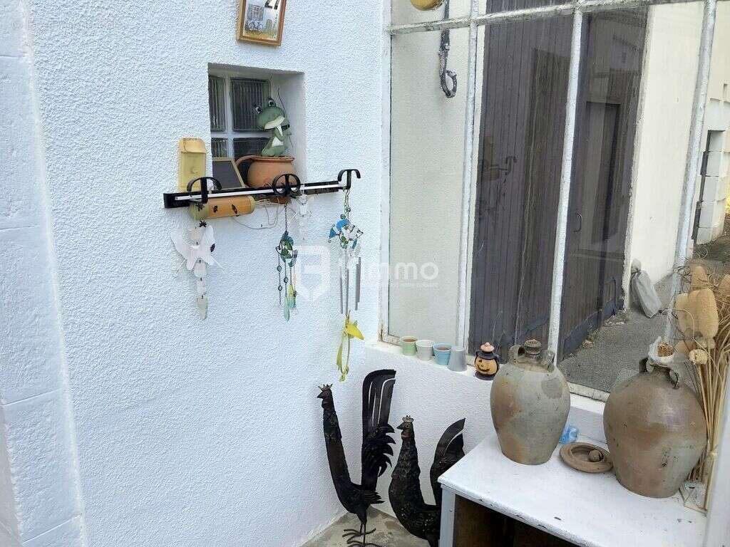 Maison à SAINT-LAURENT-SUR-GORRE