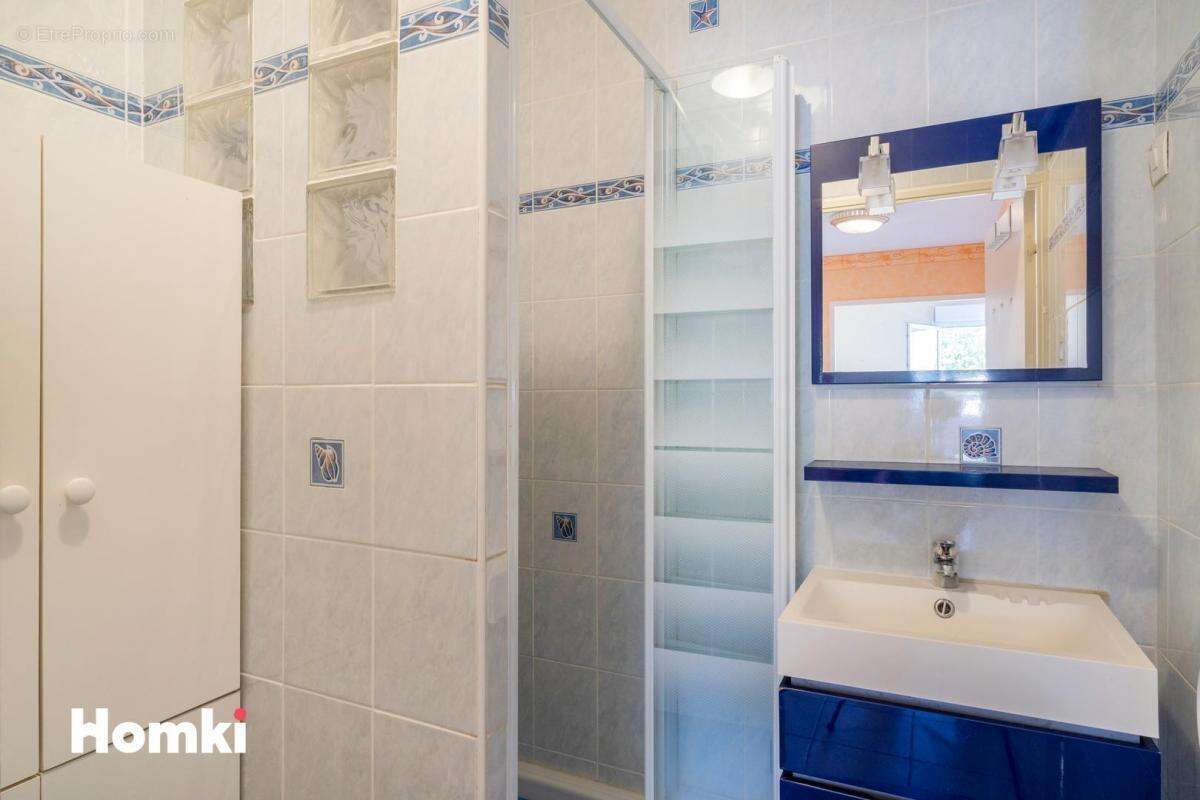 Appartement T3 de 67 m² à Marseille 13013, Rue Robert de Roux - photo 8