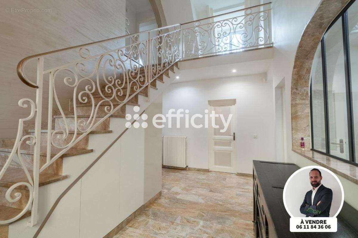 Maison à VILLENEUVE-LE-ROI